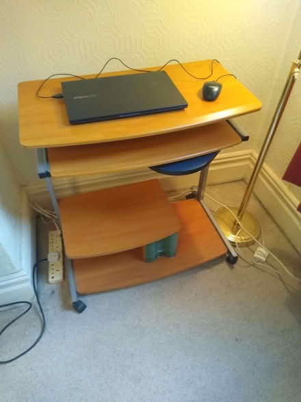 Photo of free small computer desk with sliding parts (Rishton BB1) #2