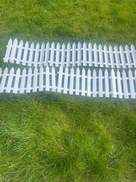 Photo of free Plastic small fence (Kidlington OX5) #1