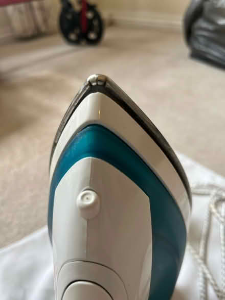 Photo of free Steam iron (Waterlooville PO7) #3