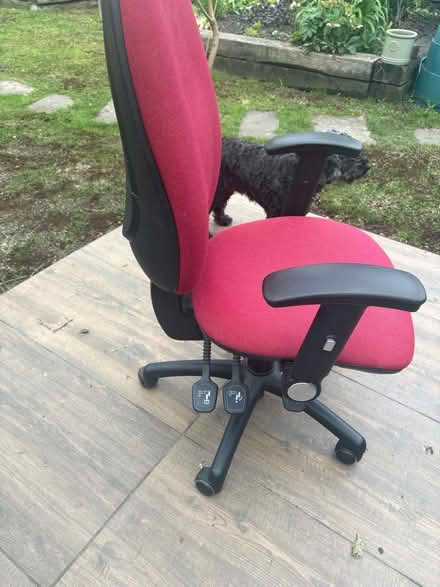 Photo of free Really comfortable / adaptable office chair (Bradford on Avon BA15) #2