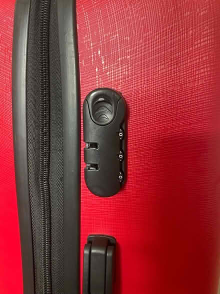 Photo of free Suitcase (Marino) #3