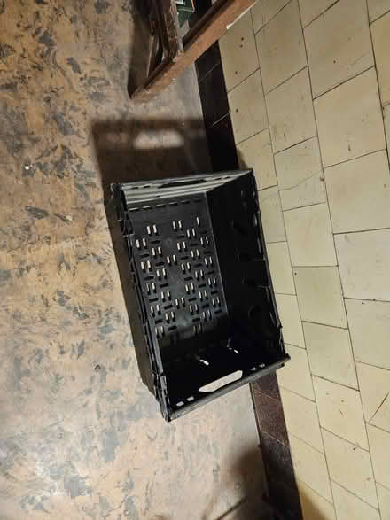 Photo of free Crate (Shawlands G41) #1