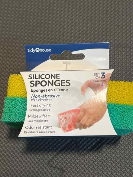 Photo of free 2 new Silicone Sponges (Bathurst and College) #1