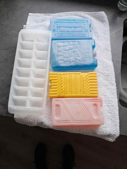 Photo of free Freezer/cool blocks (KT3 3 New Malden) #1