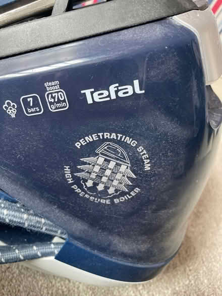 Photo of free Tefal steam iron NOT WORKING (Stoke Newington N16) #2