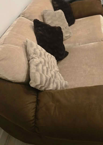 Photo of free 3 seater sofa (Moreton CH46) #2