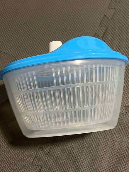 Photo of free Salad spinner like new (Bathurst and College) #1