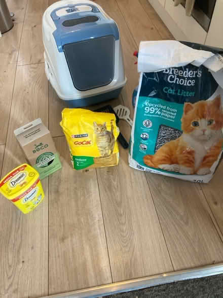 Photo of free Litter tray with lid (Cotham BS6) #3