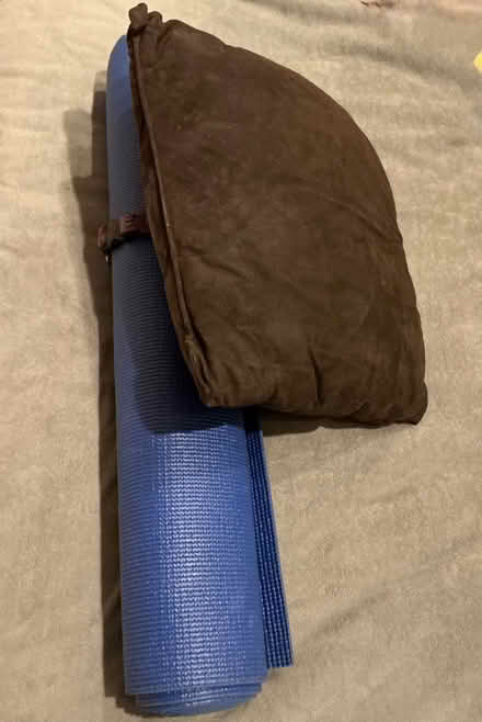 Photo of free Yoga mat & pillow (South Merrick) #1