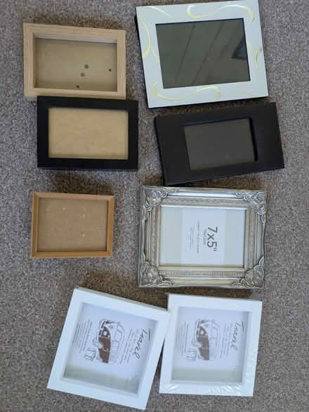 Photo of free Variety of photo frames (Old Basingstoke RG24) #1