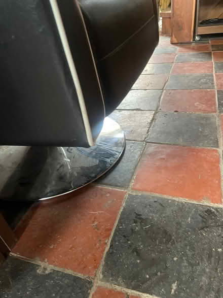 Photo of free Barbers chair (SY7) #4