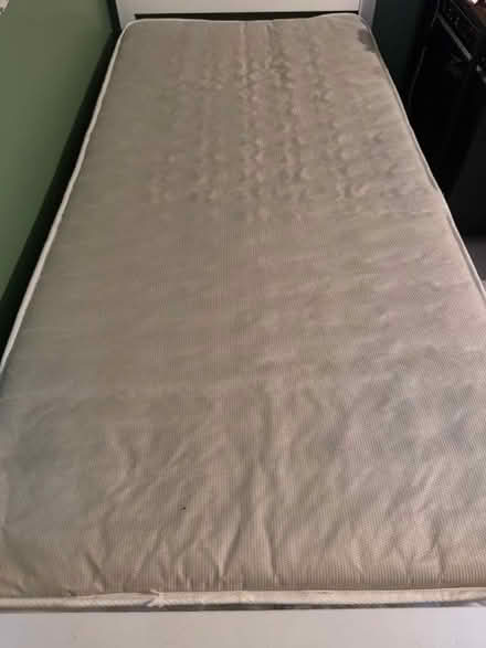 Photo of free Single trundle bed (2 single beds in one) (Hollingbury BN1) #3