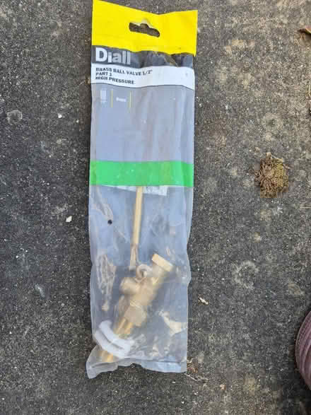 Photo of free Brass Ball Valve 1/2" (Mendlesham.) #1