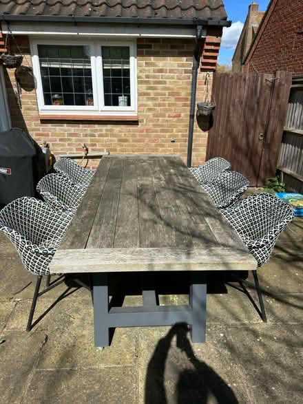 Photo of free Garden table & chairs (Wokingham RG40) #1