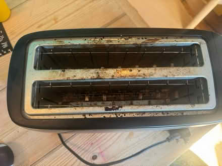 Photo of free 4 slice toaster (Sheffield S2) #3