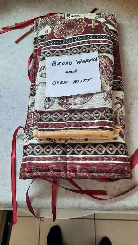 Photo of free Oven mitt and bread warmer (Brimley and Finch, Agincourt) #1