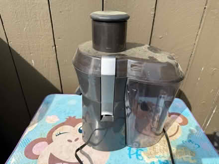Photo of free Hamilton Beach juicer (1075 Valencia Avenue) #3