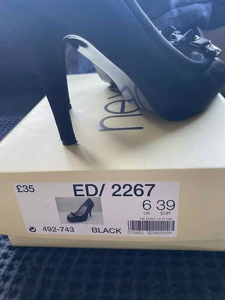 Photo of free women's shoes size 6 (North Watford WD24) #2