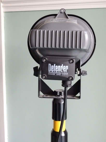 Photo of free An adjustable tripod halogen lamp (Kirby Cross CO13) #2