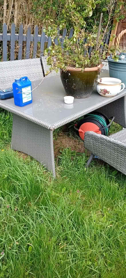 Photo of free Garden table (Stanmore HA7) #4