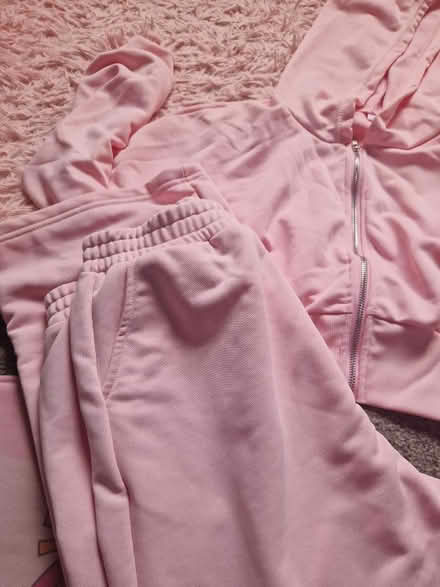 Photo of free Pink tracksuit set (Ng3) #2