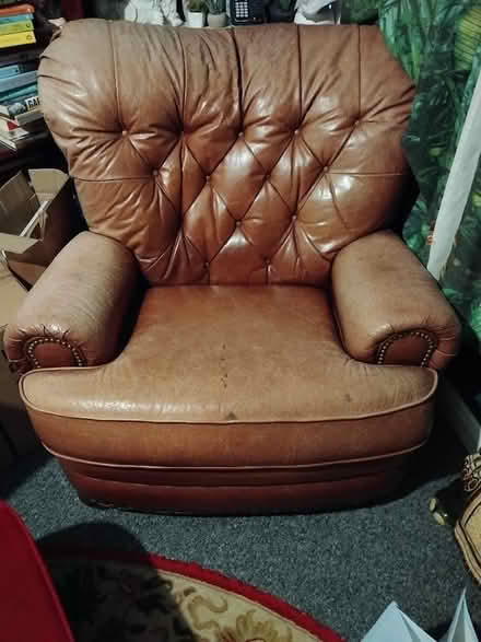 Photo of free Vintage leather armchair (Walton on the Hill L4) #1