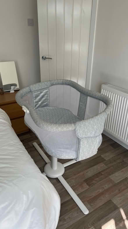 Photo of free Halo Swivel Bassinet (M40 5RX) #1