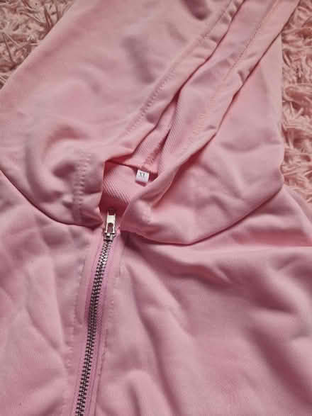 Photo of free Pink tracksuit set (Ng3) #3