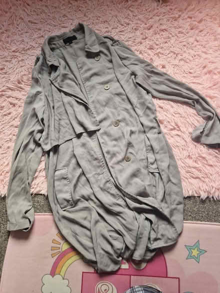Photo of free Trench coat (Ng3) #1