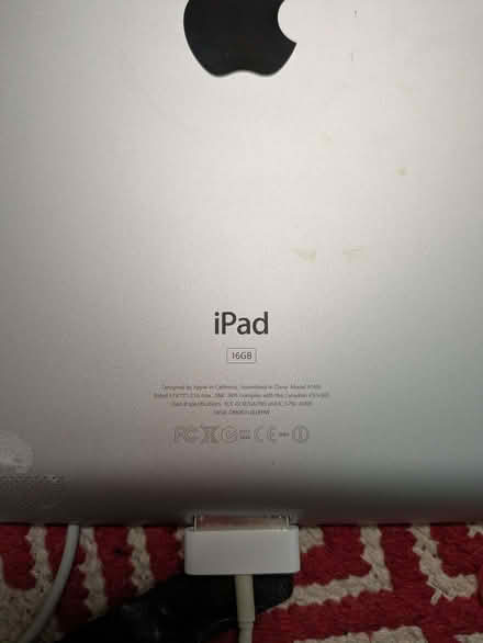 Photo of free iPad 2 (2011) (Dean Court OX2) #3