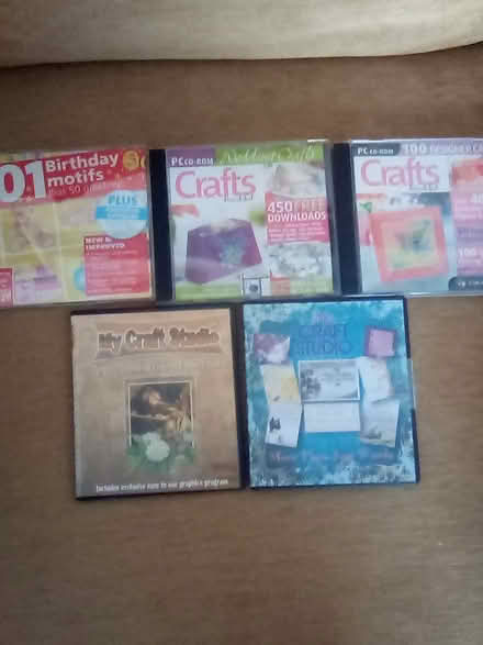 Photo of free Various craft and cardmaking CD-ROMS (Cliftonville CT9) #3