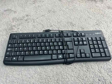 Photo of free Office keyboard (DE72) #1