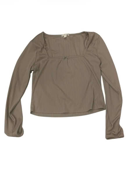 Photo of free Derek & Heart Woman’s Top (Brooklyn Storage) #1