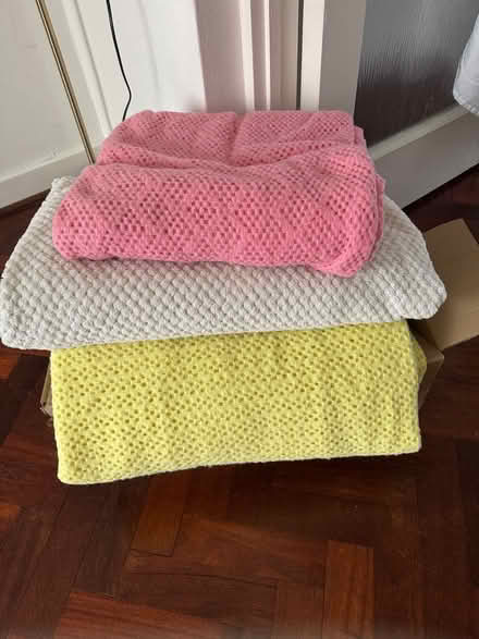 Photo of free Throw and blankets (Leatherhead) #1