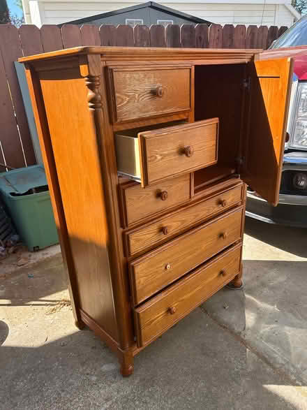 Photo of free Dresser (South Tracy (Fairhaven)) #1