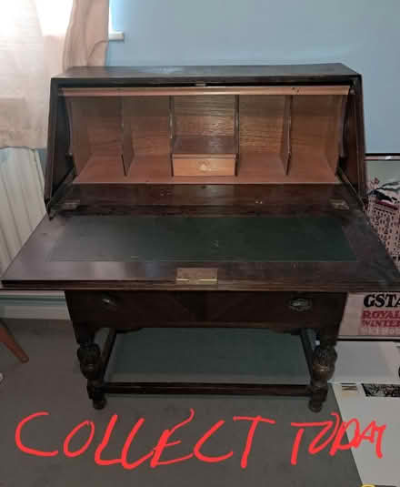 Photo of free Antique desk, Small Lady's (East Sheen - Mortlake) #1