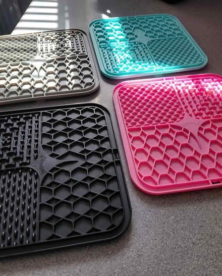 Photo of free X4 Bugalugs Pet feeding mats (St. Albans) #1