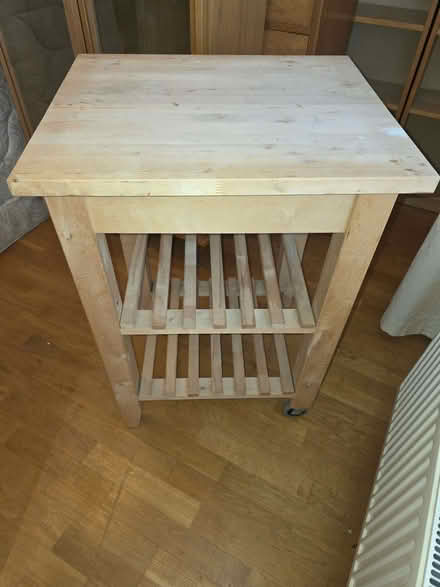 Photo of free Mobile chopping board (Quinton B62) #1