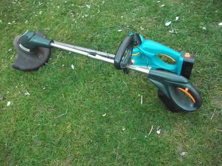 Photo of free Cordless GARDEN STRIMMER and HEDGE CUTTER (Woodthorpe LE11) #3