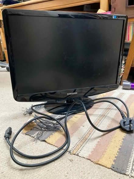 Photo of free Samsung computer monitor (Penrith CA11) #1