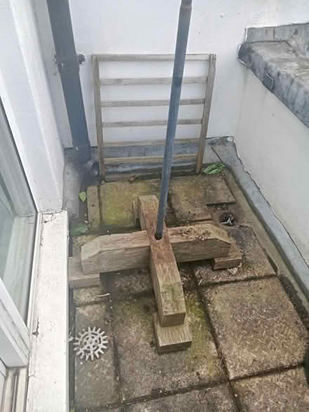 Photo of free Bird feeder/hanging plant stand (NW6 Kilburn) #3