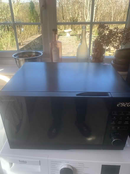 Photo of free Microwave oven (Rowrah CA26) #2