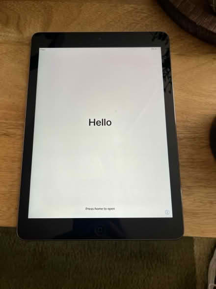 Photo of free Old iPad (Aylesbury, HP21) #1
