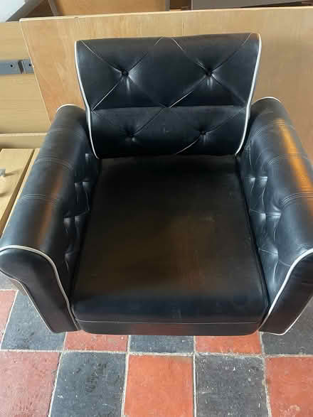 Photo of free Barbers chair (SY7) #3