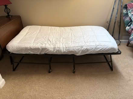 Photo of free portable twin ned (Near Suttermill Elementary) #1