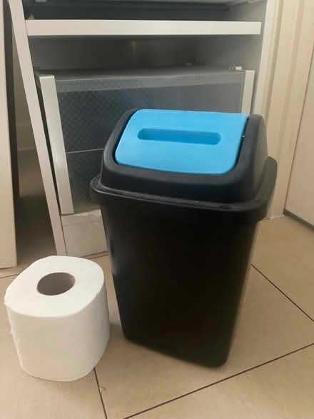 Photo of free Small swing top bin (Littlemore OX4) #1