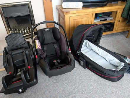 Photo of free Graco travel system: pushchair, car seat and isofix base (Weston Rhyn SY10) #3