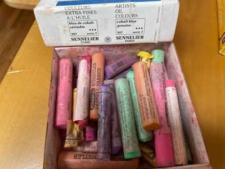 Photo of free oil pastels (Wedgwood) #1