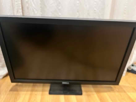 Photo of free 27 inch Dell Monitor (Heston) #4