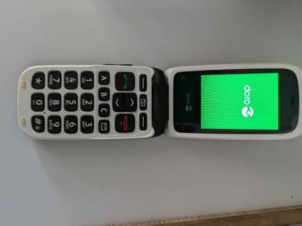 Photo of free Simple mobile phone (Old Basingstoke RG24) #1